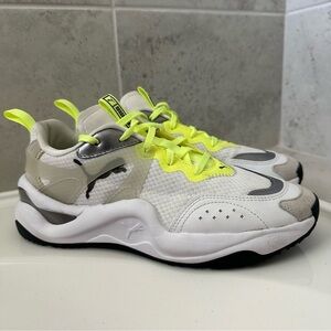 Puma Women's Rise Glow Low Top Sneakers Size 8